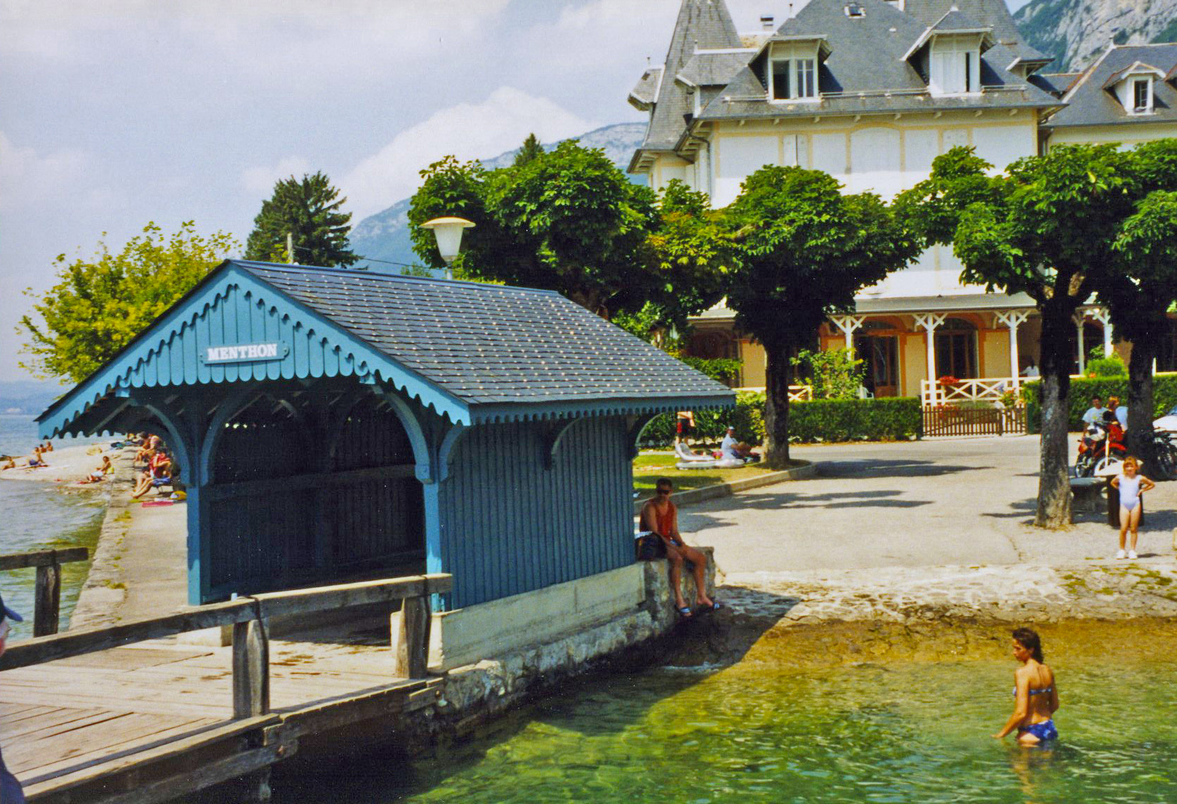 bike ride scenery for Lake Annecy Bike Loop near Annecy