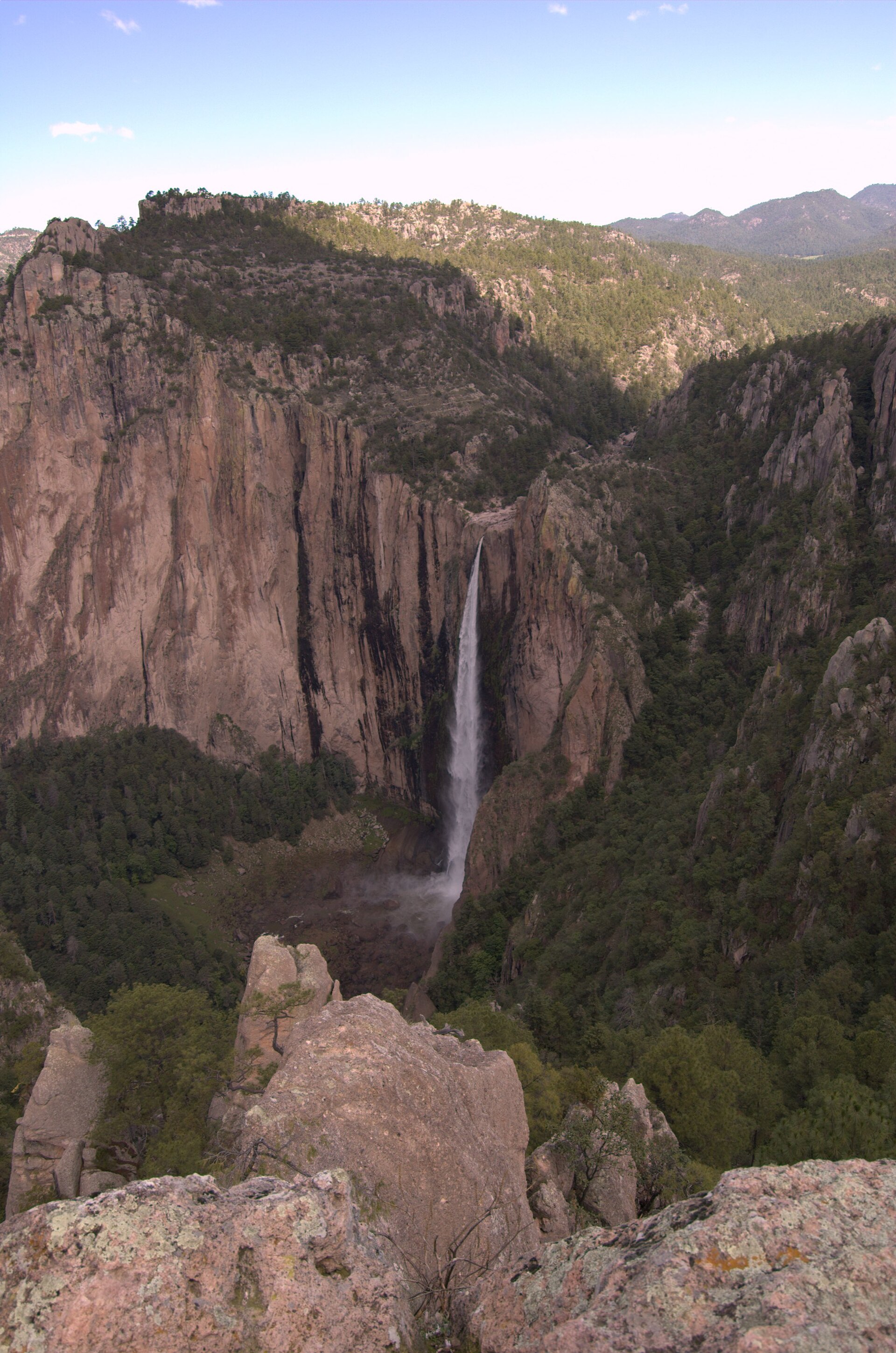 hike scenery for Basaseachi Falls Trail near Chihuahua