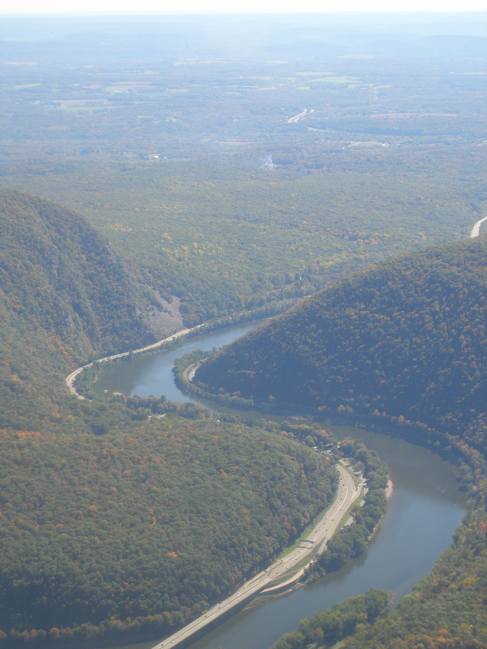 canoe trip scenery for Delaware Water Gap near Pennsylvania