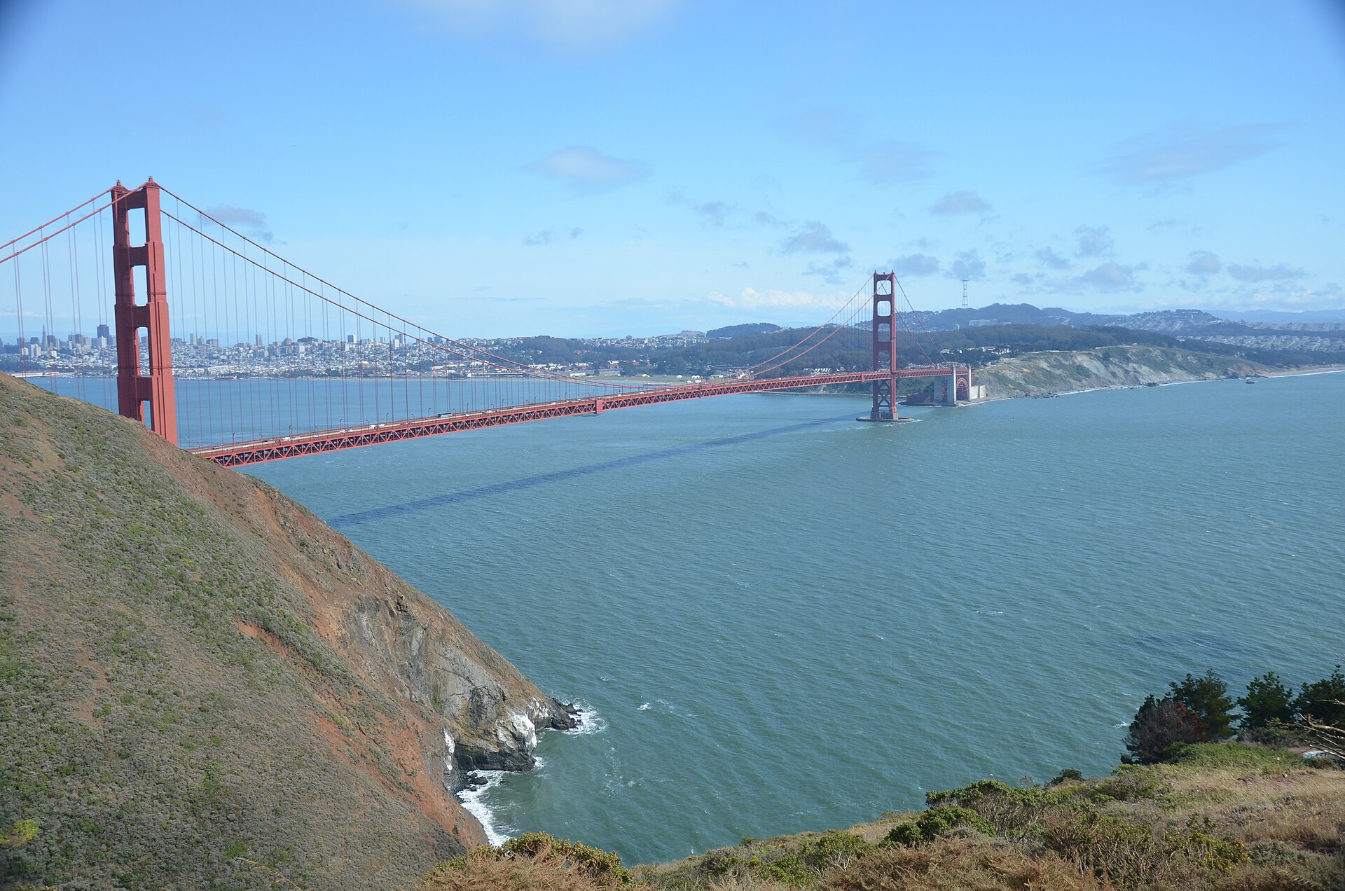 bike ride scenery for Golden Gate to Sausalito near California
