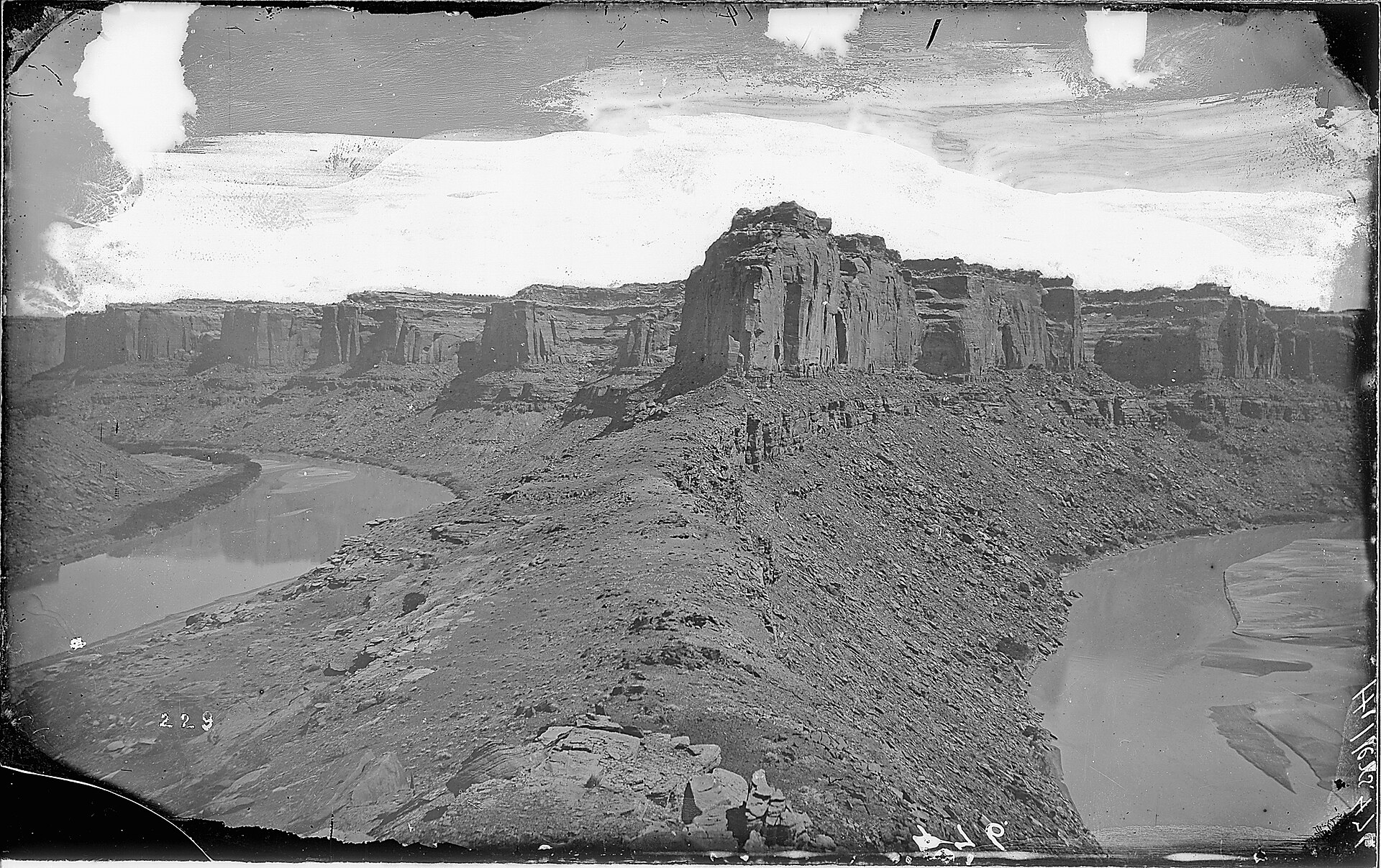 canoe trip scenery for Green River Labyrinth Canyon near Utah